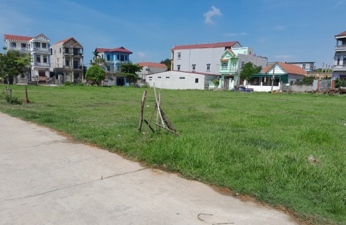 Bán nhà Thanh Lâm Mê Linh HN, ô tô tránh, ở ngay, DT 395m2 MT 20m, chỉ 10tr/m2.